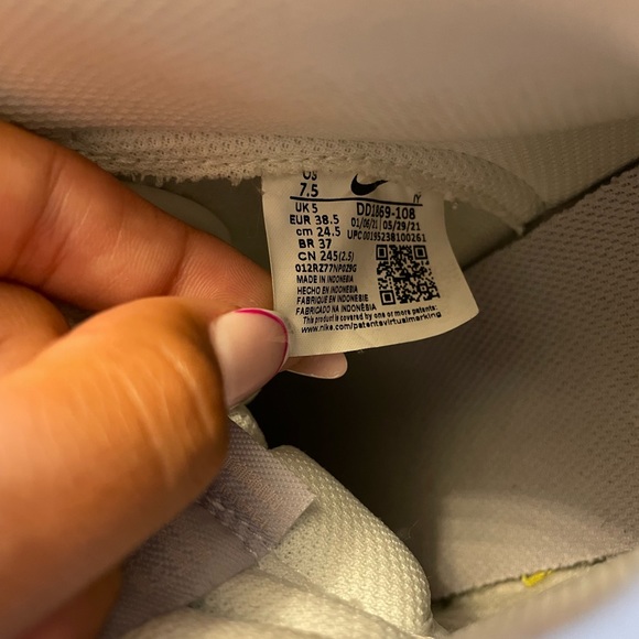 Nike Women's Wmns Dunk High 'Lemon Twist - Picture 6 of 6